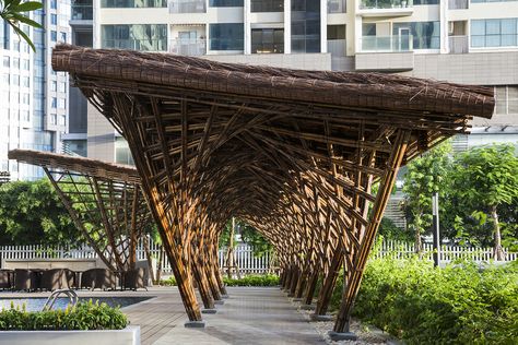 Gallery of Vinata Bamboo Pavilion / VTN Architects - 5 Natural Pathway, Bamboo Installation, Bamboo Pavilion, Bamboo Interior, Vtn Architects, Bamboo Roof, Architecture Community, Bamboo Building, Zoo Ideas