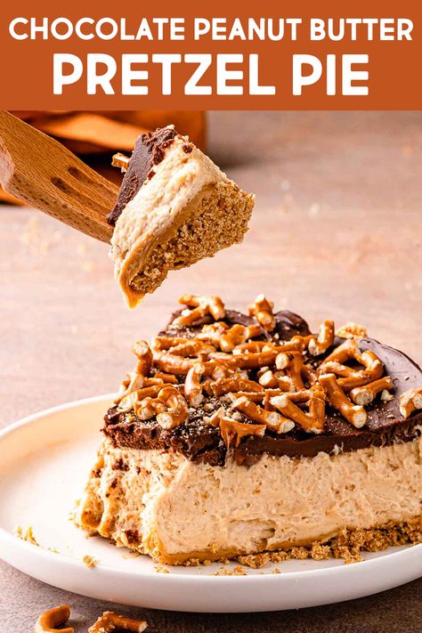 Peanut Butter Pretzel Pie, Birthday Pie, Pretzel Pie, No Bake Pie, Pretzel Desserts, Pretzel Crust, Chocolate Peanut Butter Pie, Peanut Butter Pretzel, Summer Backyard