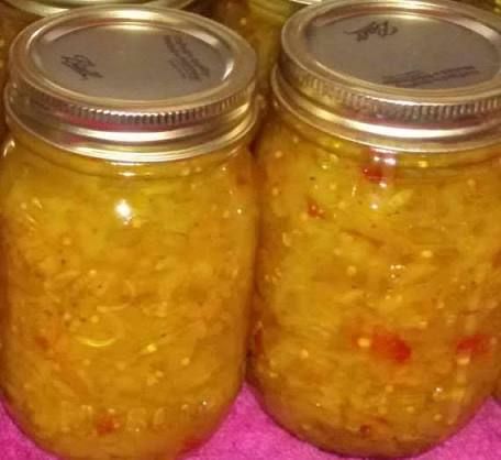 Southern Chow Chow Recipe, Southern Chow Chow, Chow Chow Relish, Chow Chow Recipe, Amish Kitchen, List Of Veggies, Amish Food, Diy Canning, Amish Living