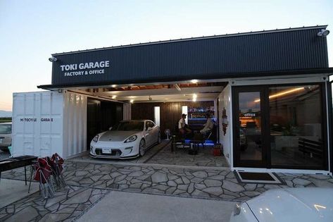 Carwash Ideas Design, Service Aesthetic, Mechanic Shop Decor, Garage Workshop Layout, Car Shed, Garage Design Interior, Garage Style, Luxury Garage, Car Workshop