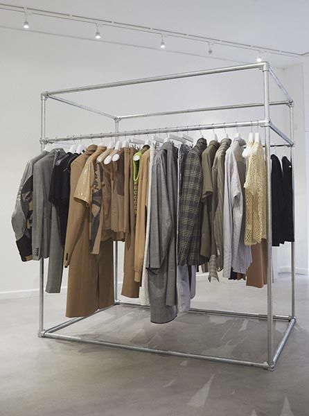 Industrial clothing rails for Paris Fashion Week - Simplified Building Steel Tube Furniture, Clothes Organisation, Warehouse Ideas, Retail Clothing Racks, Clothing Rail, Industrial Clothing, Clothing Rack Display, Industrial Display, Factory Interior