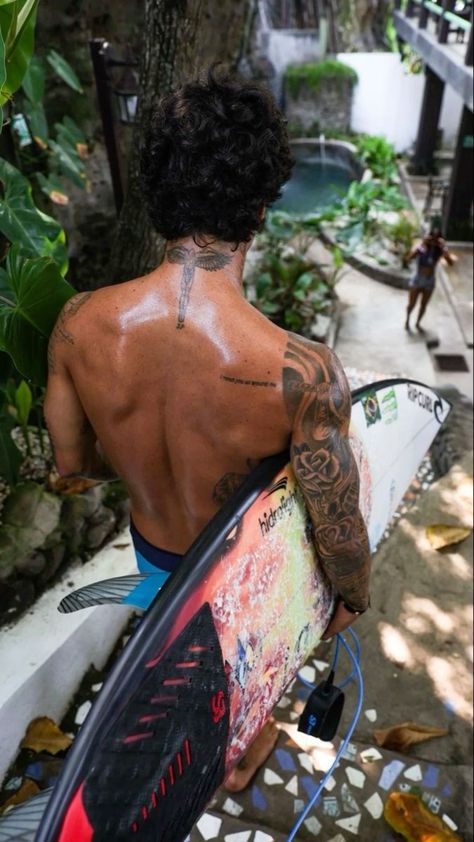 Surfer Guys Aesthetic, Surfer Boy Aesthetic, Surfer Tattoo, Gabriel Medina, Surfer Guys, Simple Tattoos For Guys, Surfer Boy, Tattoo Inspiration Men, Upper Arm Tattoos