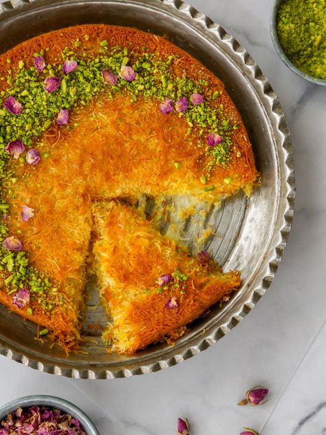 Knafeh Middle Eastern Dessert, Lebanon Food, Mint Juice, Sweet Cheese, Yogurt Drink, Peanut Butter Banana Smoothie, Banana Peanut Butter, Turkish Desserts, Foreign Food