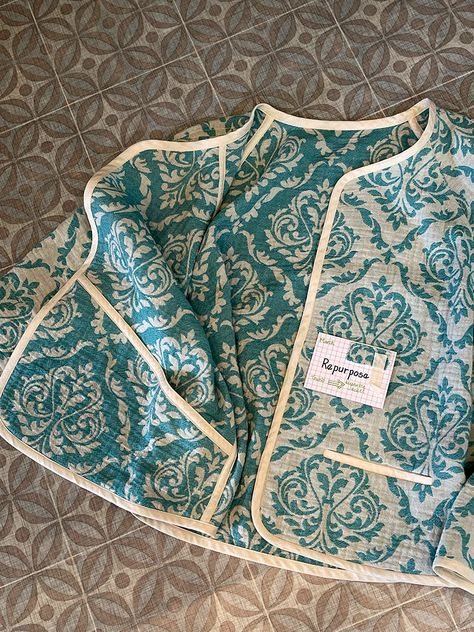 A Year of "Re": Towels Repurposed as a Reversible Jacket - Threads Sustainable Sewing, Quilted Jacket Pattern, Jacket Inspiration, White Wrap Blouse, Threads Magazine, University Style, Jacket Pattern Sewing, Spring Jacket, Turkish Towels Beach