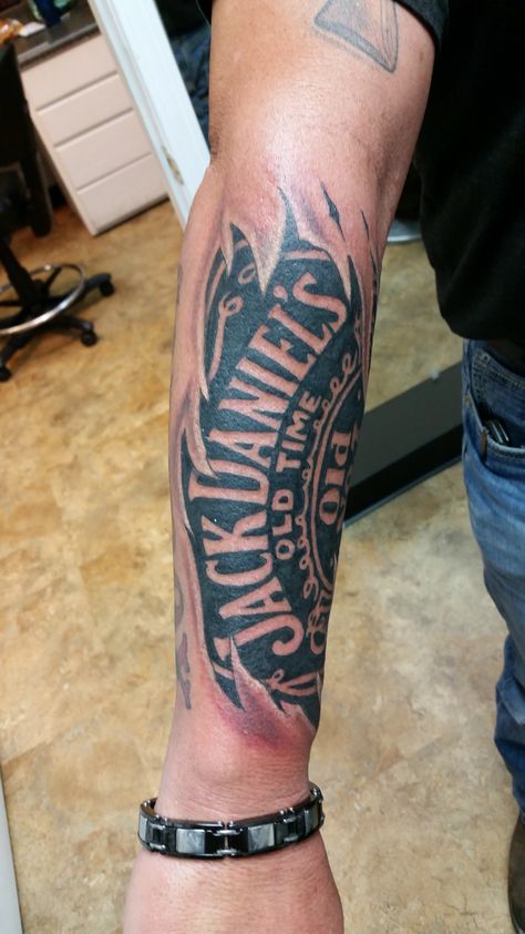 Jack Daniels Jack Daniels Tattoo, Jack Tattoo, Weird Tattoos, Tat Ideas, Tattoo Work, Jack Daniels, Polynesian Tattoo, I Tattoo, Girl Tattoos