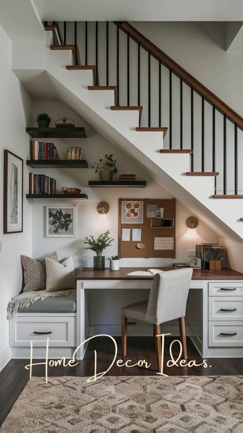 Desk Under Stairs, Office Under Stairs, Under Stairs Ideas, Under Stairs Nook, Room Under Stairs, Stair Nook, تحت الدرج, Stairs Ideas, Under The Stairs