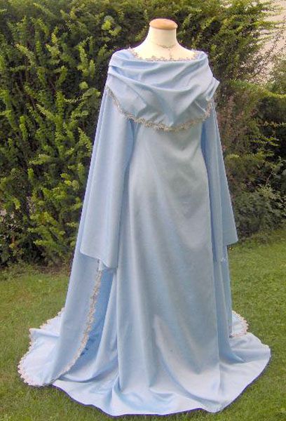 ... Eowyn Blue Dress, Light Blue Medieval Dress, Short White Dress Graduation, Elvish Dress, Princess Evening Dress, Elven Dress, Short Graduation Dresses, Dresses Graduation, Celebrity Gowns