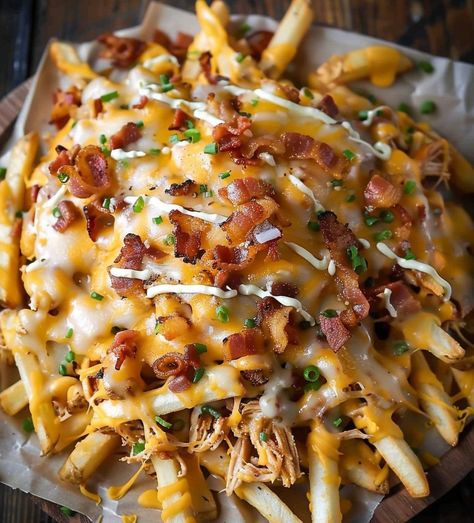 Chicken Bacon Ranch Loaded Cheese Fries Loaded French Fries Ideas, Loaded Fries Chicken, Chicken Bacon Ranch Fries, Loaded French Fries Recipe, Loaded Waffle Fries, Chicken Loaded Fries, Loaded Cheese Fries, Loaded French Fries, French Tacos