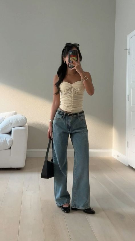 Baggy Jeans With Tank Top, Loose Jeans Outfit, Baggy Jean, Summer Ootd, Fancy Tops, Casual School Outfits, Teenage Fashion, Pinterest Outfits, Teenager Outfits