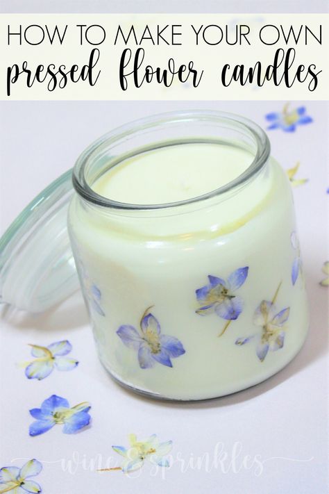 Pressed Flower Candles, Candles Wine, Diy Candles With Flowers, Pressed Flower Wall, Dried Flower Candles, Decorated Candles, Candle Making Recipes, Soy Wax Candles Diy, Press Flowers