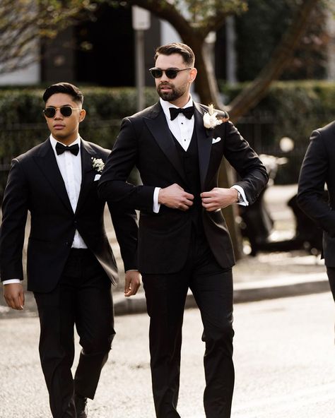 Groomsmen Attire Black, Wedding Suit Ideas, Suit Wedding Groom, Black Wedding Suit, Black Tuxedo Wedding, Wedding Suits Men Black, Groom Suit Black, White Wedding Suit, Wedding Groomsmen Attire