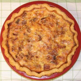 Tomato Quiche Recipes, Gouda Quiche, Filet Mignon Chorizo, Vegetable Quiche Recipes, Vegetarian Quiche Recipes, Best Quiche Recipes, Vegetarian Quiche, Tomato Quiche, Quiche Lorraine Recipe