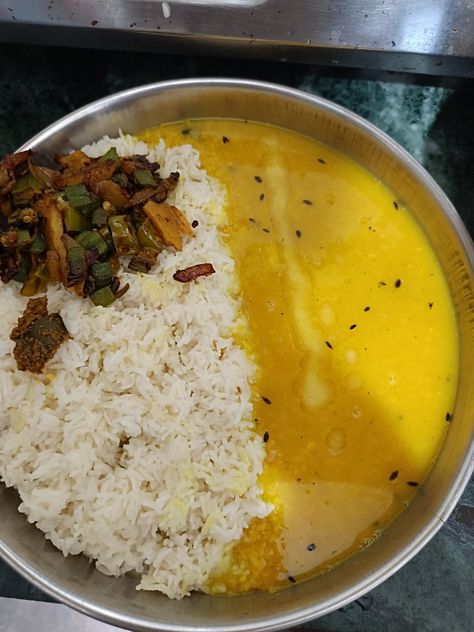 Dal Chawal Recipe, Simple Mehendi, Simple Mehendi Designs, Naan Recipe, Breakfast Recipes Indian, Indian Dessert, Homemade Cooking, Recipes Indian, Indian Dessert Recipes