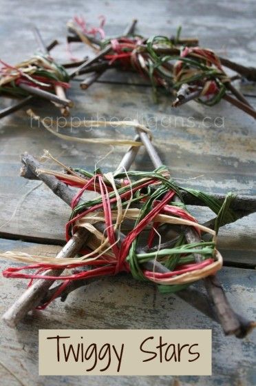 Easy Twig Star Ornaments for Kids to make for Christmas Natal Baby, Navidad Natural, Hantverk Diy, Homemade Christmas Decorations, Homemade Ornaments, Natural Christmas, Christmas Ornaments Homemade, Noel Christmas, Christmas Crafts For Kids