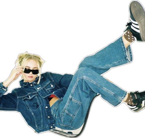 90s Black Culture Aesthetic, Claire Rosinkranz, Y2k Photoshoot, Denim Photoshoot, Streetwear Photoshoot, Streetwear Model, Y2k Photos, Adidas Sambas, Studio Photography Poses