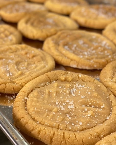 The lunch lady at my school cafeteria used to make these cookies. They were always the best! Cafeteria Food, Cake Mug, Lunch Lady, School Cafeteria, Peanut Butter Filling, Peanut Butter Cookie Recipe, Peanut Butter Recipes, My School, Cookies Recipes Christmas