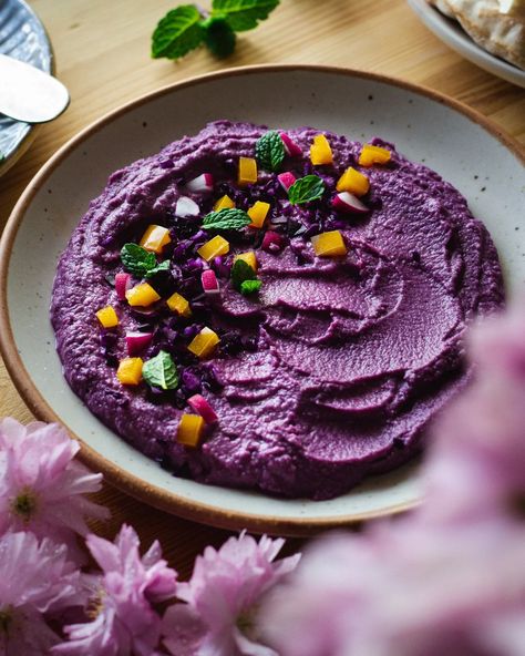 Harsimran Kaur on Instagram: “Purple Hummus 💜[Recipe Below] Being a hummus lover, I am always looking for interesting flavours to add to the basic one. This purple…” Hummus Recipe, Different Colours, The Recipe, Hummus, Food Inspiration, Acai Bowl, Vegetarian Recipes, Purple, On Instagram