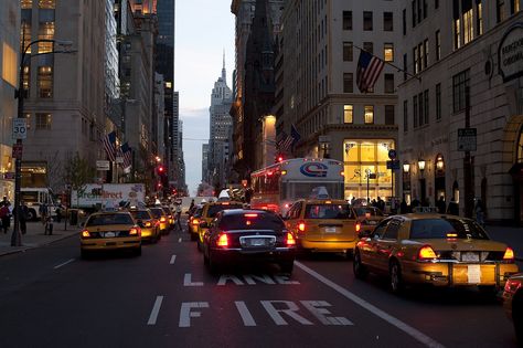 New York Wallpaper, Nyc Baby, Tall Buildings, Nyc Girl, Nyc Aesthetic, Mac Wallpaper, Nyc Life, New York Aesthetic, New York Life