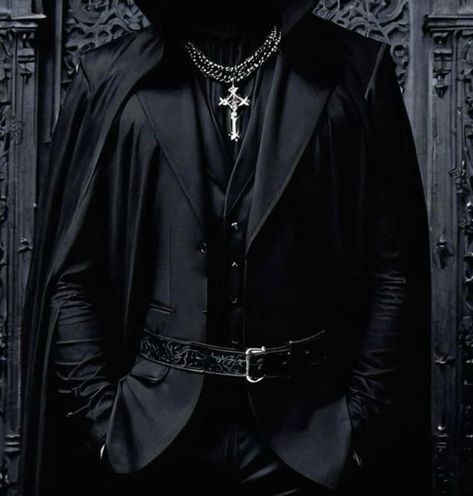 Victorian Goth Men, Ouji Outfit, Gothic Outfits Men, Vamp Costume, Goth Mens Fashion, Goth Outfits Men, Gothic Fashion Men, Gothic Suit, Vampire Outfit