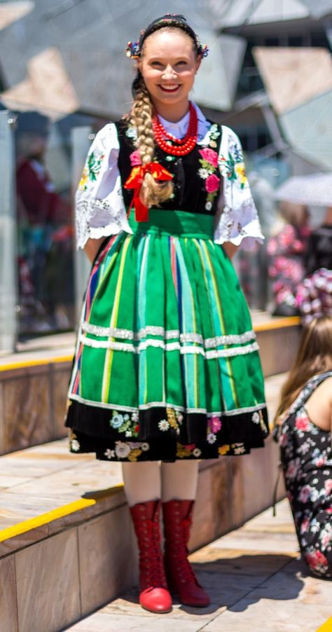 Australia Traditional Clothing, Hungarian Folk Costume, Polish Traditional Clothing, Polish Folk Costume, Hungarian Clothing, Polish Costume, Polish Traditional Costume, Australia Clothes, Character Fashion