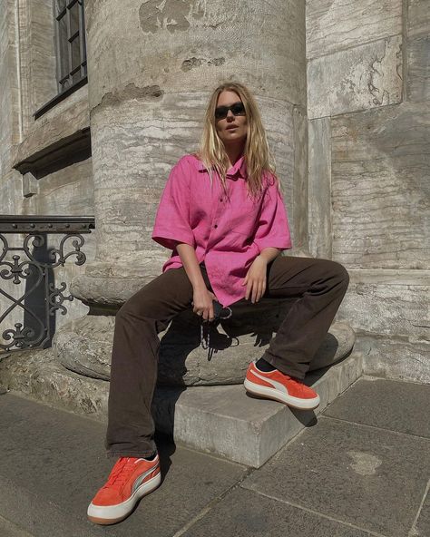 Fashion Oversized, Ootd Inspo, Puma Suede, Red Outfit, Red Color, A Photo, Women's Fashion, Ootd, Street Wear