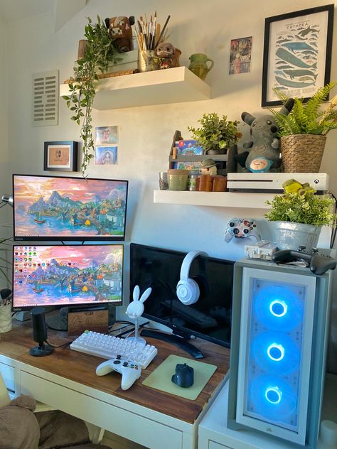 Cute Game Setup, Genshin Impact Desk Setup, Pokemon Interior Design, Pokemon Pc Setup, Genshin Impact Bedroom, Pokemon Desk, Pc Set Up Girl, Genshin Gaming Setup, Genshin Impact Gaming Setup