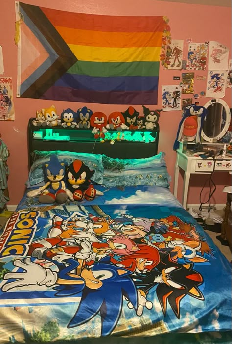 Hedgehog Room, Sonic Franchise, Sonic And Shadow, Pretty Room, Sonic Fan Art, Room Makeover Inspiration, Shadow The Hedgehog, House Room, Room Inspiration Bedroom