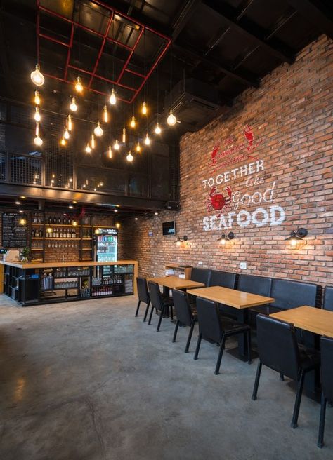 © Triệu Chiến Rustic Restaurant Interior, Restaurant Design Rustic, Resturant Design, Industrial Restaurant, Coffee Shop Interior Design, Doner Kebab, Decoration Restaurant, Rustic Restaurant, Coffee Shops Interior