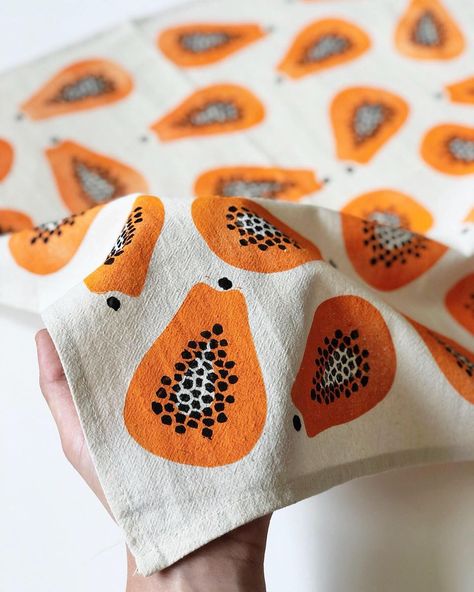 Papaya Tea, Musette Bag, Diy Wrapping, Reusable Napkins, Unpaper Towels, Handmade Stamps, Fabric Ideas, Fabric Stamping, Cute Kitchen