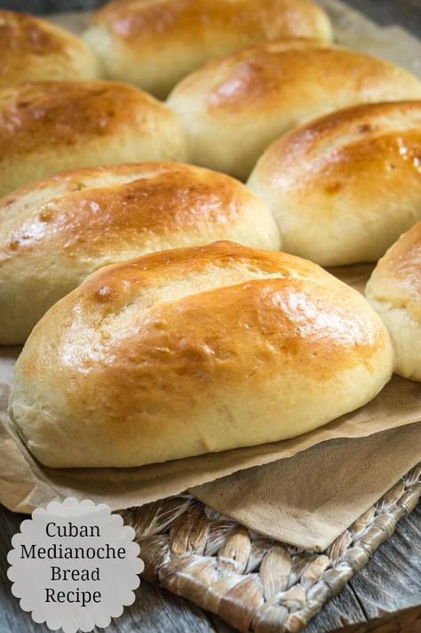 Cuban Bread Recipe, Eggy Bread, Cubano Sandwich, Cuban Bread, Freshly Baked Bread, Yeast Breads, Sandwich Ingredients, Baked Bread, Bread Bun