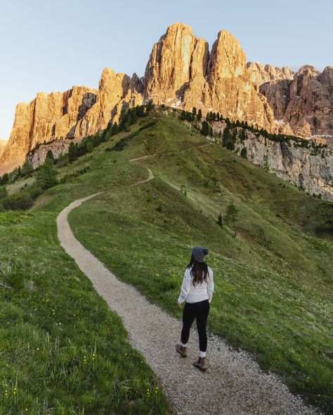 There is so much to see in the Dolomites—here are my top ten spots! #travel #Italy #Dolomites #hiking Dolomites Italy October, Hiking Dolomites Italy, Dolomites Outfit, Dolomites Photoshoot, Hiking Dolomites, Dolomites Hiking, Italy Road, Italy Travel Photography, Incredible Nature