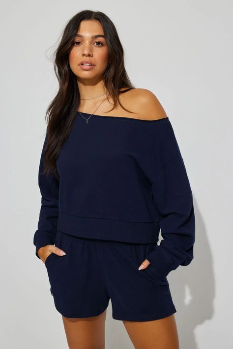 Off Shoulder Sweatshirt Blue Off The Shoulder Top Outfit, Off Shoulder Sweatshirt, Off Shoulder Sweater, Shoulder Shirts, Dream Clothes, College Outfits, Shoulder Sweater, Long Tops, Clothes For Sale