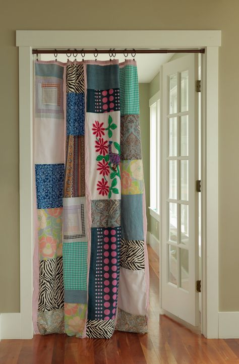 15 SPRING DIY'S - EASY TO DO! — Joanne Palmisano Patchwork Curtains, Curtain Hanging, Bohol, Maximalism, Amazing Ideas, Designs Ideas, Dream House Decor, Cottage Homes, House Inspo