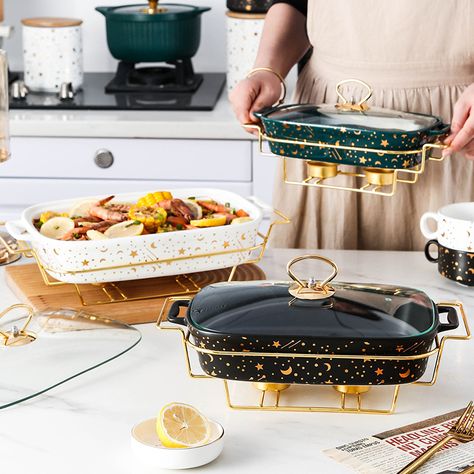 Rectangular Creative Ceramic Soup Stock Pot with Gold Candle Holder Design for Buffet Hotel Catering Food Warmer Heating Pot https://m.alibaba.com/product/1600496857389/Rectangular-Creative-Ceramic-Soup-Stock-Pot.html?__sceneInfo={"cacheTime":"1800000","type":"appDetailShare"} Unique Utensils, Candle Holder Ceramic, Gold Kitchen Accessories, Kitchen Decor Collections, Crockery Design, Rose Gold Kitchen, Kitchenware Products, Gold Candle Holders, Table Setting Decor