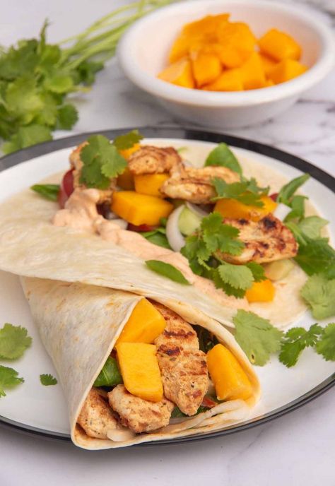 Grilled chicken wraps with mango and spicy mayo – The Tasty Chilli Spicy Mayo Recipe, Mango Chicken Curry, Grilled Chicken Wraps, Wraps Recipes Healthy, Grilled Chicken Strips, Roasted Eggplant Dip, Mango Curry, Mango Chicken, Chicken Wrap Recipes