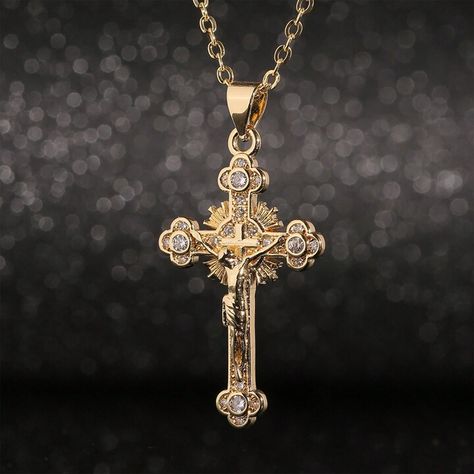 Hip Hop Party, Necklace Luxury, Jesus Cross, Gold Cross Necklace, Jewelry Lookbook, Trendy Necklaces, Cute Rings, Copper Chain, Cross Jewelry