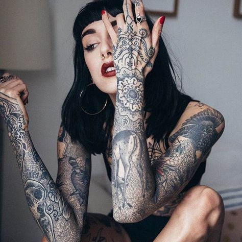 Hannah Snowdon Tattoo, Hannah Pixie Snowdon, Hannah Snowdon, Hannah Pixie, Inspiration Tattoos, Female Tattoo Artists, Tattoed Girls, Female Tattoo, Tattoo Blog