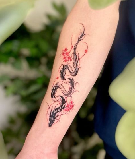 Dragon Flowers Tattoo, Dragon Tattoo Ideas, Side Thigh Tattoos, Around Arm Tattoo, Cute Matching Tattoos, Black Skull Tattoo, Ear Tattoo Ideas, Dragon Tattoo For Women, Finger Tattoo Designs