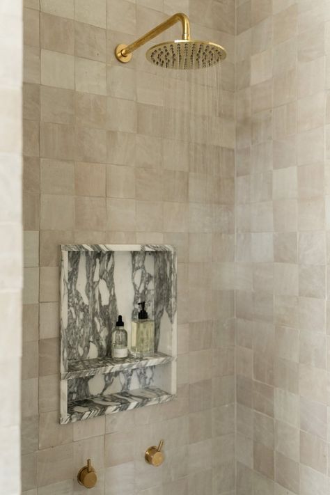 Hyde Park — Emily Lauren Interiors Amber Interiors Bathroom Tile, Jeremiah Brent Bathroom, Clements Design Bathroom, Zellige And Marble Bathroom, Niche Shower Ideas, Vintage Marble Bathroom, Amber Interiors Bathroom, Marble Bathroom Tiles, Zellige Tile Bathroom