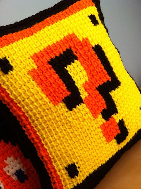 Tunisian Patterns, Nintendo Crochet, Mario Crochet, Pixels Art, Nerd Crafts, Crochet Geek, Geek Crafts, Knit Ideas, Pixel Crochet