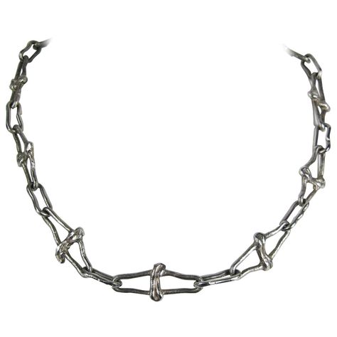 Silver Costume, Silver Link Necklace, Metal Chain Link, Park Avenue, Metal Necklaces, Link Necklace, Contemporary Fashion, Sterling Silver Necklace, Vintage Necklace