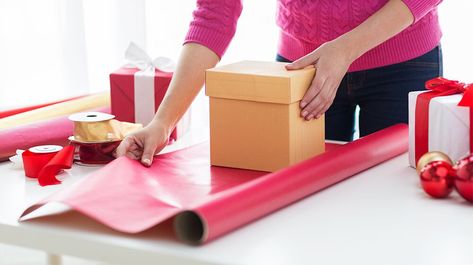 How to Start a Gift Wrapping Service #Startup #Holidays Gift Wrapping Business How To Start A, Gift Wrapping Business, Gift Wrapping Station, Arc Notebook, Wrapping Station, Small Business Trends, Eco Friendly Wrapping, Lifestyle Branding, Gift Wrapping Techniques