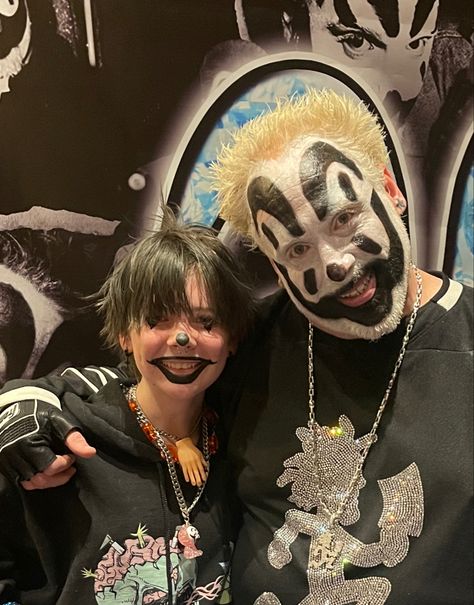 Icp Juggalo Art, Hello Kitty Juggalo, Icp Juggalo Aesthetic, Icp Juggalo Pfp Matching, Juggalo Makeup Ideas, Juggalette Outfit, Jugallo Makeup, Icp Clown Makeup, Father Figure Aesthetic