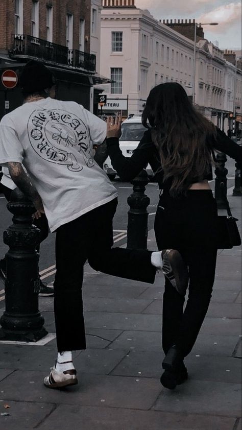 Brother Sister Aesthetic Wallpaper, Aesthetic Siblings Brother And Sister Wallpaper, Brother And Sister Asethic, Determined Aesthetic, Yuna Karimova, Camila Parker, Siblings Goals, Best Friends Brother, Sister Poses