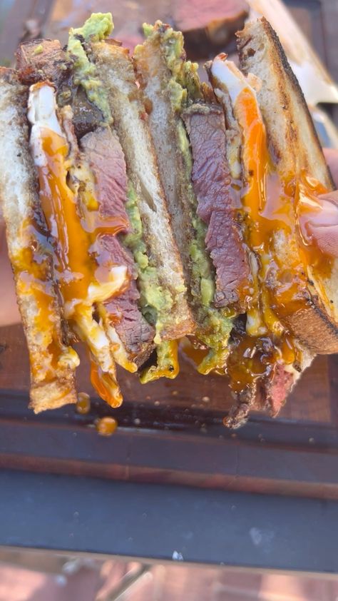 Steak Breakfast Sandwich, Steak And Egg Sandwich, Steak Breakfast Ideas, Eggs Breakfast Sandwich, Steak And Eggs Breakfast, Miguels Cookingwithfire, Sandwich Steak, Sandwich For Breakfast, Breakfast Nachos