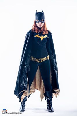 Calvin's Canadian Cave of Coolness: Batgirl Cosplay By Bevan Maria Batgirl Pictures, Batwoman Cosplay, Batgirl Art, Batgirl Cosplay, Dc Comics Women, Dc Comics Cosplay, Batman And Batgirl, Batman Tv Series, Superhero Cosplay