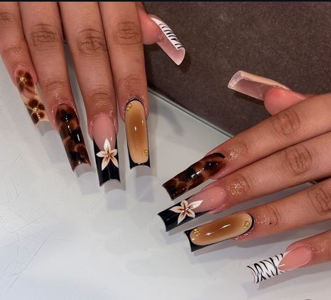 Fall Nails Square Design, November Toe Nails Designs, Fall Sets Nails Square, Short Nails Design Ideas 2024 Fall, Fall Nails Latina, Fall Long Acrylic Nail Designs, Long Square Fall Nails, Brown Acrylic Nails Square, Fall Winter Nails 2024