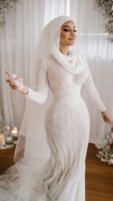 Inclusive Elegance: Wedding Dresses with Hijab Styles for 2024 Katb Ketab, Dress Necklines, Muslim Wedding Gown, 2024 Manifestation, Wedding Dresses Guest, Muslimah Wedding Dress, Wedding Dress Types, Muslimah Wedding, Bride Dress Simple