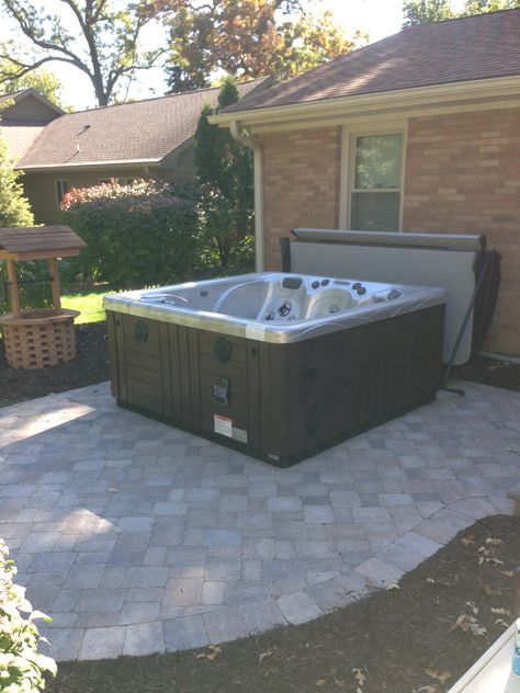 Hot Tub On Pavers, Coin Spa, Spa Landscaping, Hot Tub Landscaping, Hot Tub Patio, Endless Pool, Brick Patio, Hot Tub Garden, Tub Ideas