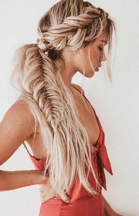 Side Braids For Long Hair, Fishtail Braid Styles, Low Ponytail Hairstyles, Unique Braids, Side Braid Hairstyles, Side Hairstyles, Braided Ponytail Hairstyles, Fishtail Braid, Bohemian Hairstyles